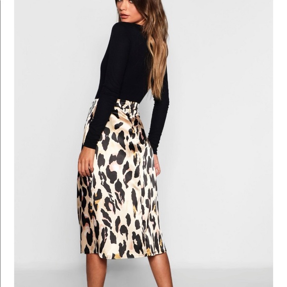 LEOPARD SATIN SPLIT MIDI SKIRT - Picture 3 of 3
